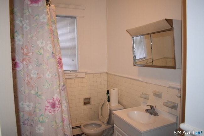 Building Photo - 745 Orange St