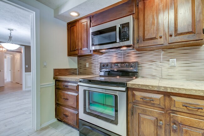 Building Photo - 10406 Reclinata Ln