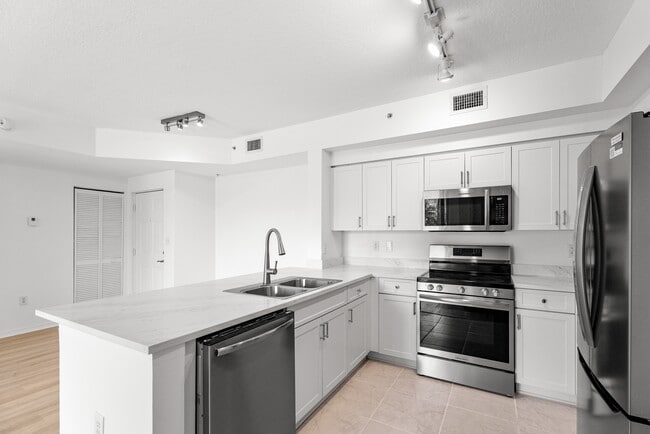 Building Photo - 6851 SW 44th St
