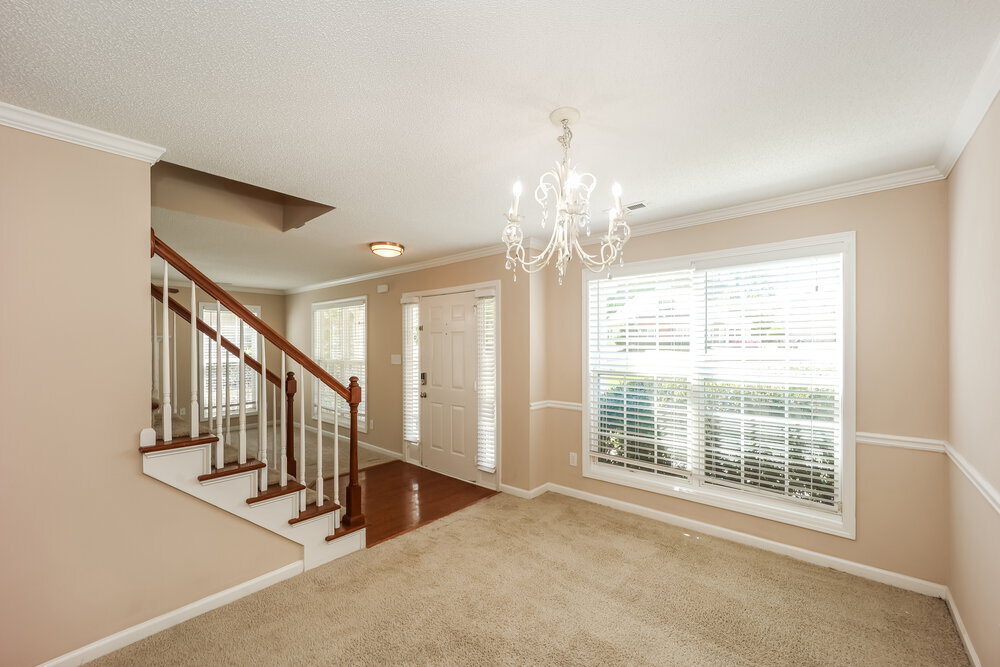 Building Photo - 44 Avondale Cir