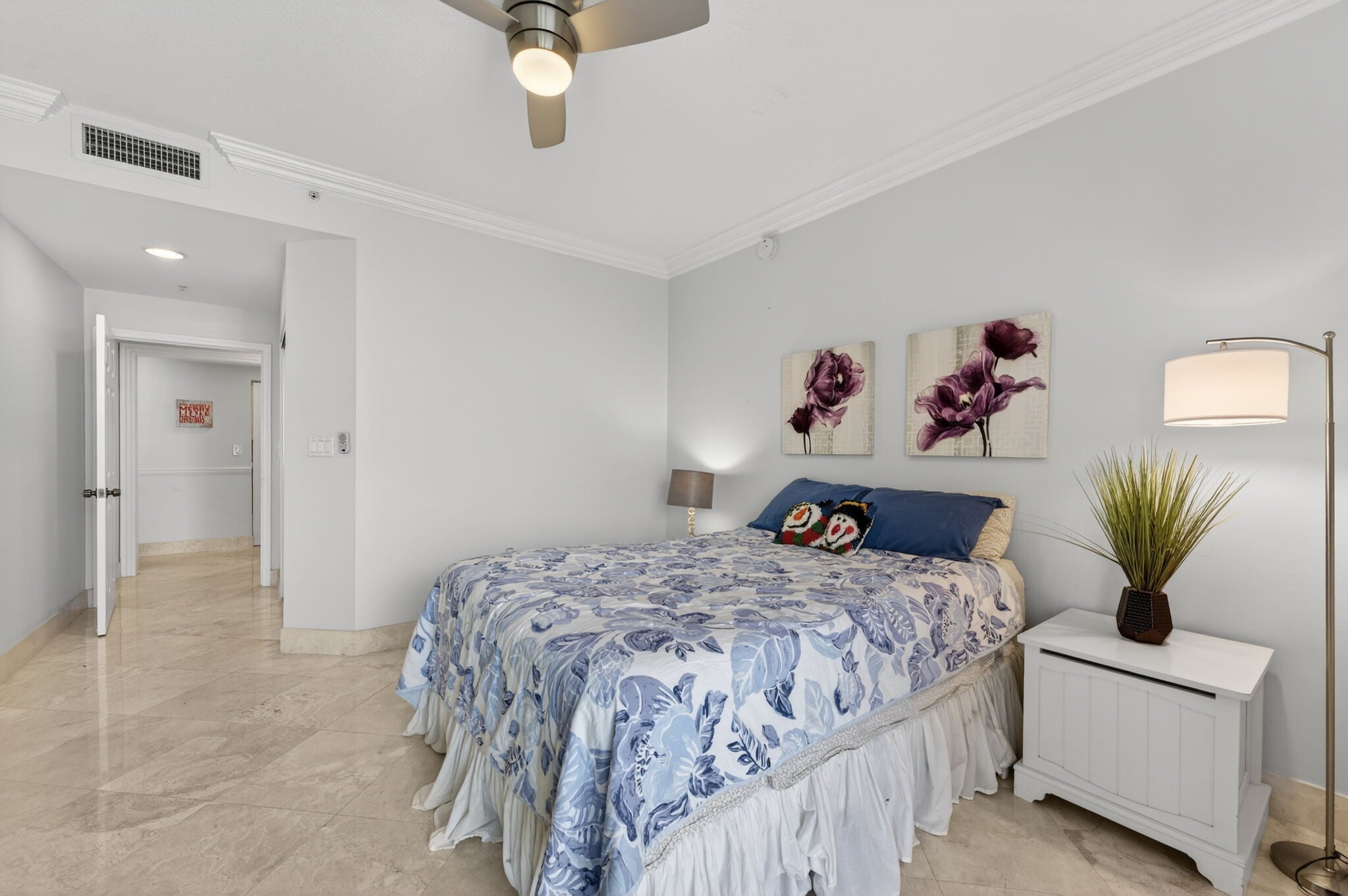 Building Photo - 100 S Birch Rd