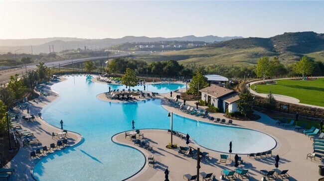 Building Photo - Beautiful 3 bedroom end unit in the heart of Rancho Mission Viejo