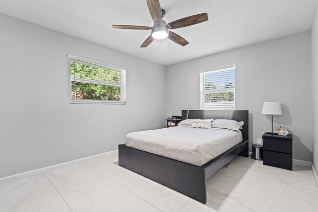 Building Photo - 2745 Omega Pl