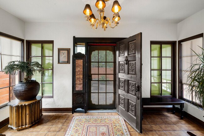 Building Photo - 4075 AZ-89