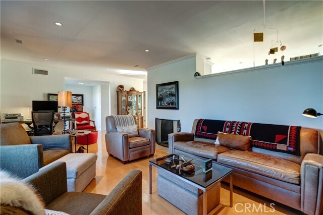 Building Photo - 3185 Bonn Dr