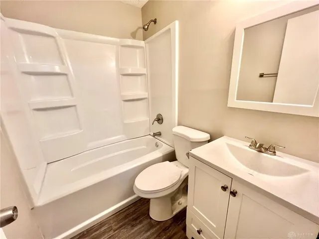 Building Photo - 4127 Oakdell Ave