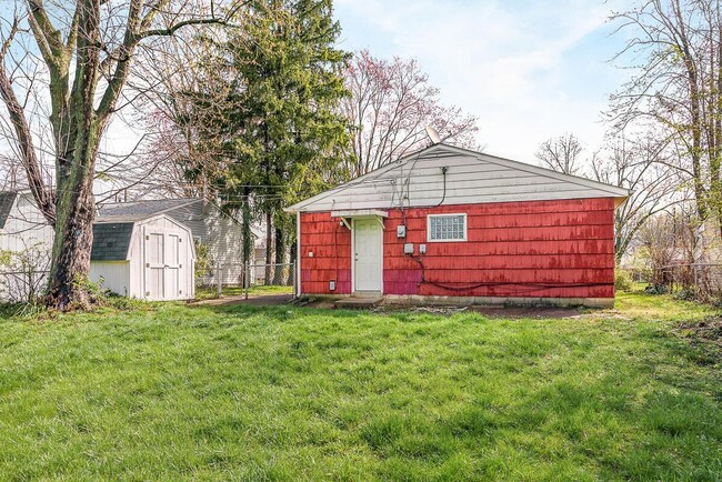 Building Photo - 1775 Alcoy Dr