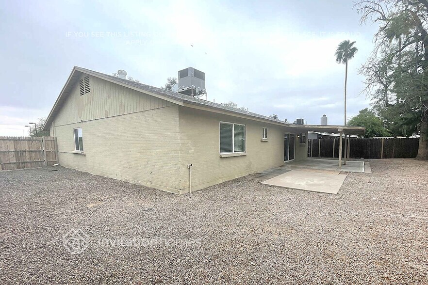 Building Photo - 2320 E Holmes Ave