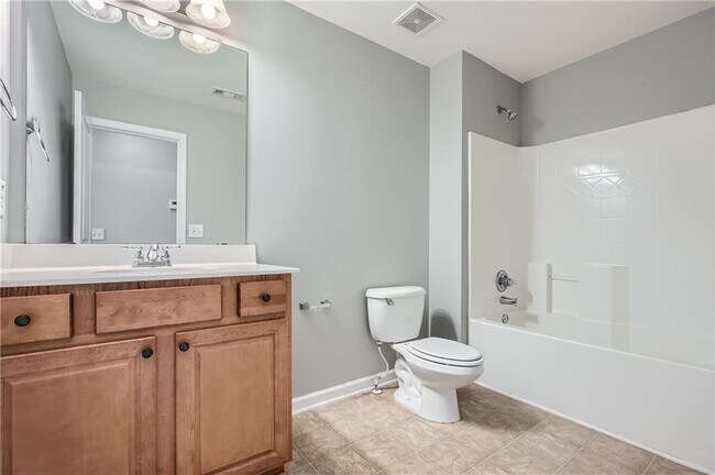 Building Photo - 5211 Lake Field Dr