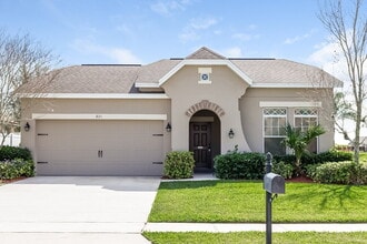 Building Photo - 831 Crooked Branch Dr