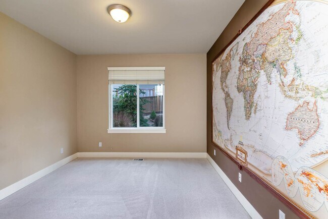 Building Photo - 5Bd/3Ba Lynnwood House