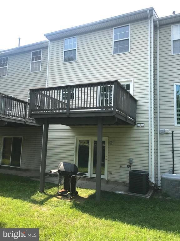 Building Photo - 8805 Goose Landing Cir