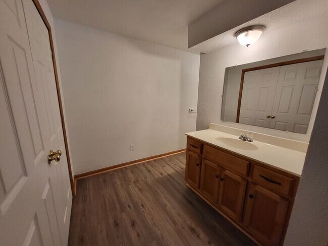 Building Photo - 1405 Neil Ln