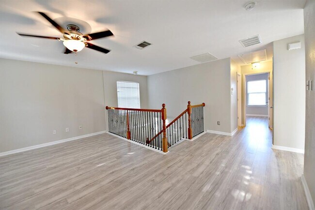 Building Photo - 2806 Stirrup Cove