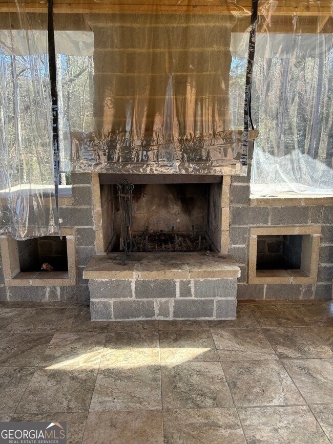 Building Photo - 1685 GA-54