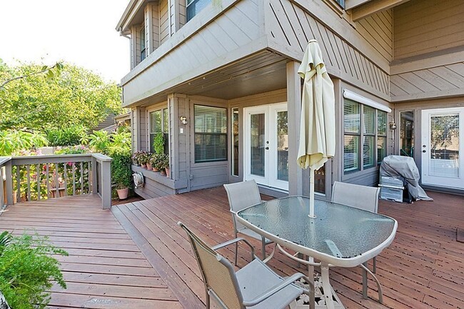 Building Photo - 2619 Sailboat Dr