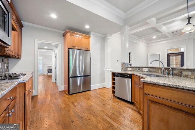 Building Photo - 2041 Mendenhall Cir