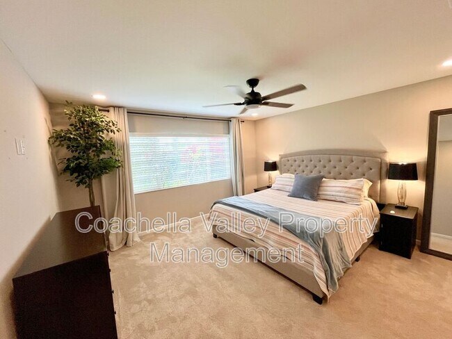 Building Photo - 84131 Azzura Way