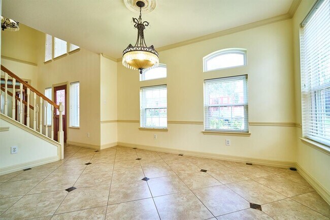 Building Photo - 14811 Wintercove Ct