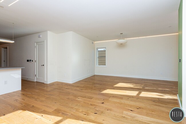 Building Photo - MODERN LUXURY LIVING IN WESTWOOD PARK 2BD/...