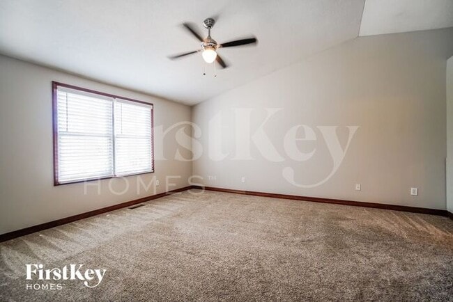 Building Photo - 9455 Strawser St
