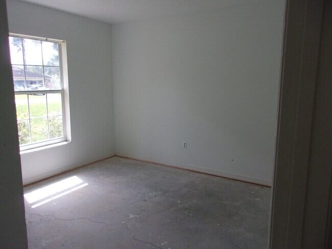 bedroom 2 - 5 Pecan Pass Radl