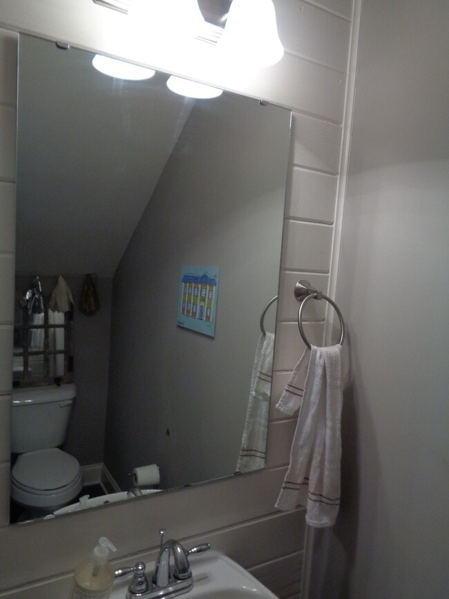 Building Photo - 4BR/4.5BA For Rent