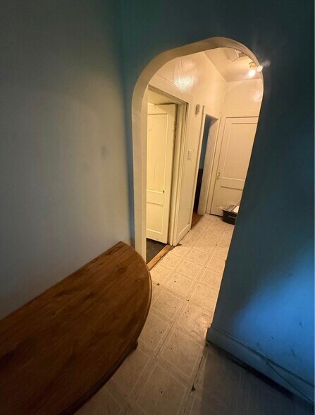 Building Photo - 1522 Cronk Ave