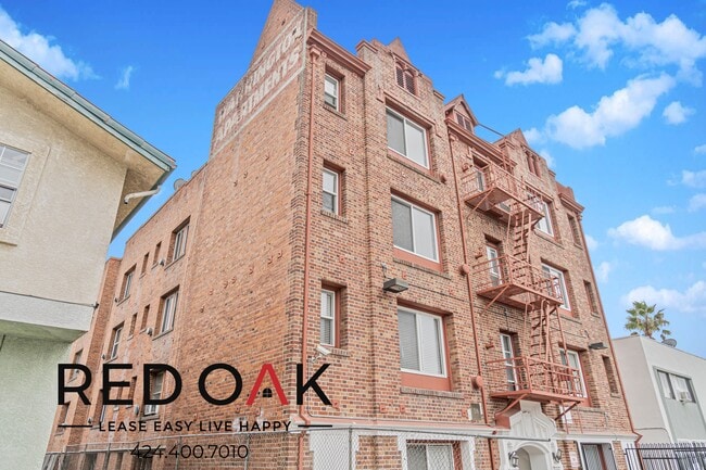 Building Photo - 516 N Harvard Blvd