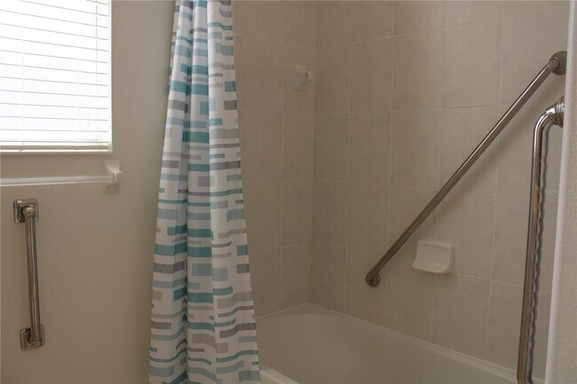 Building Photo - 11257 28th St Cir E