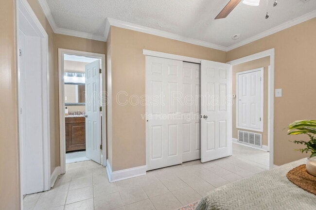 Building Photo - 583 Neal Dr