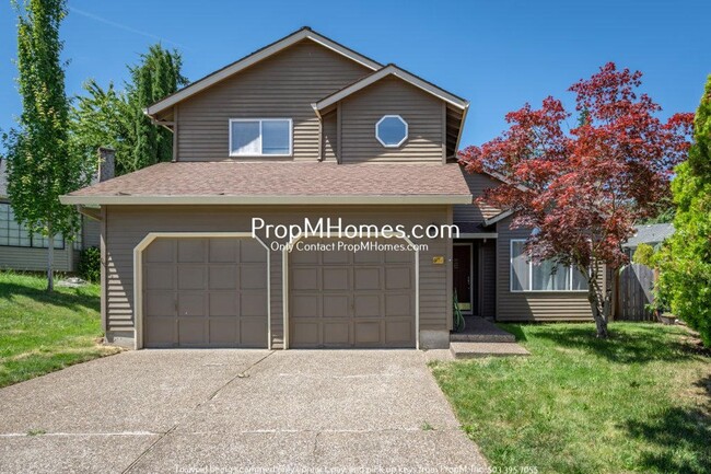Primary Photo - Charming Three Bedroom Home in West Beaver...