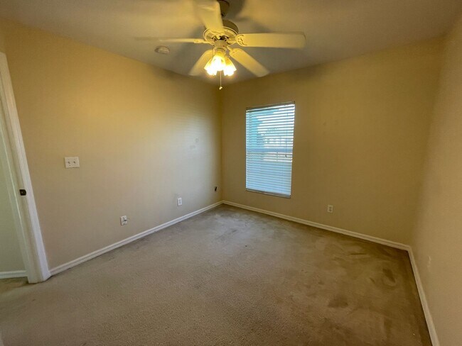 Building Photo - PRICE REDUCTION: Spacious and Charming 3 B...