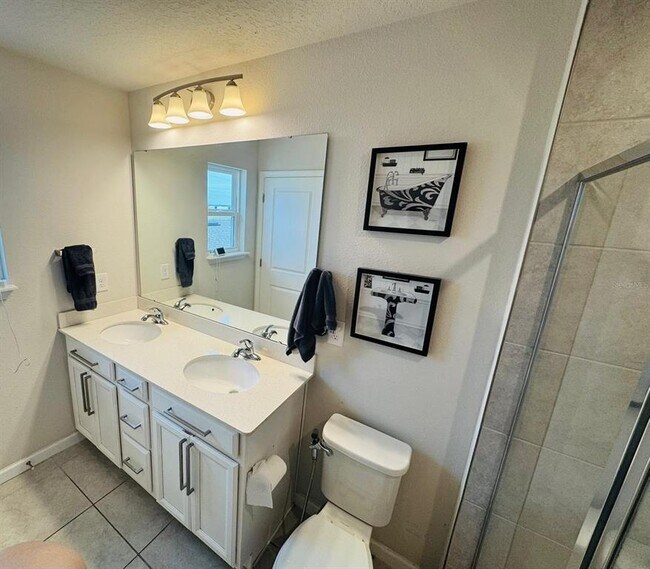 Building Photo - 6313 Glory Bower Dr