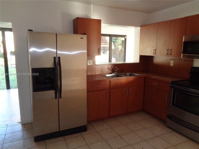 Building Photo - 32970 SW 210th Ave