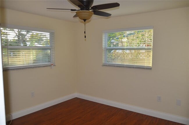 Building Photo - 968 Victor Dr