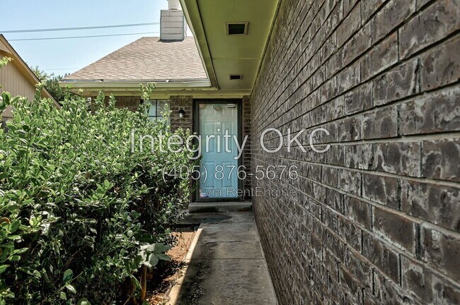 Building Photo - 7200 NW 115th St