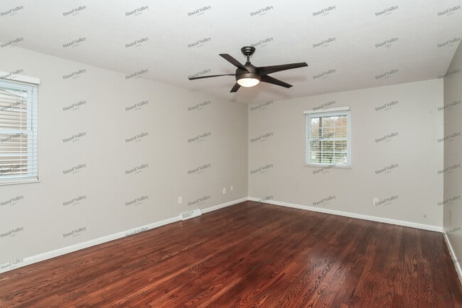 Building Photo - 5563 Little Flower Ave