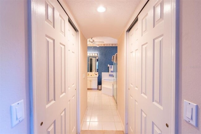 Building Photo - 497 Pickfair Terrace