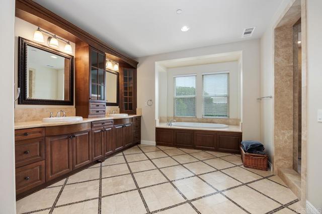 Building Photo - 7061 Heron Cir