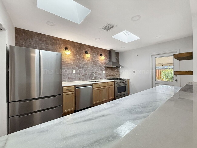 Building Photo - 4517 S Hesperides St