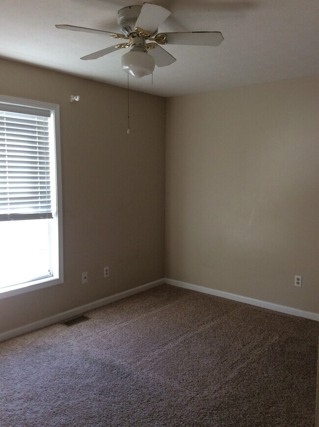 Building Photo - Available July 31st, 2026!