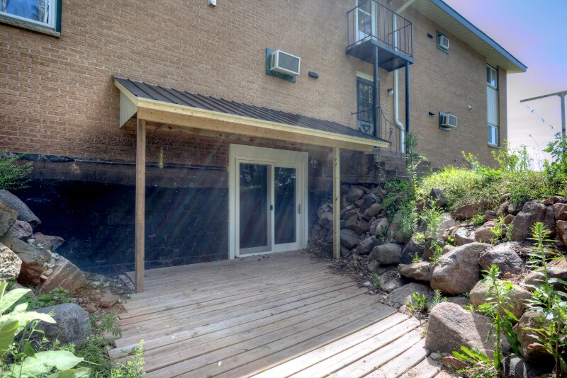 Building Photo - 308 E Mary St