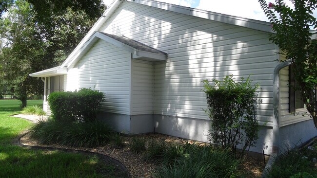 Building Photo - 2342 N Gadsden Pt