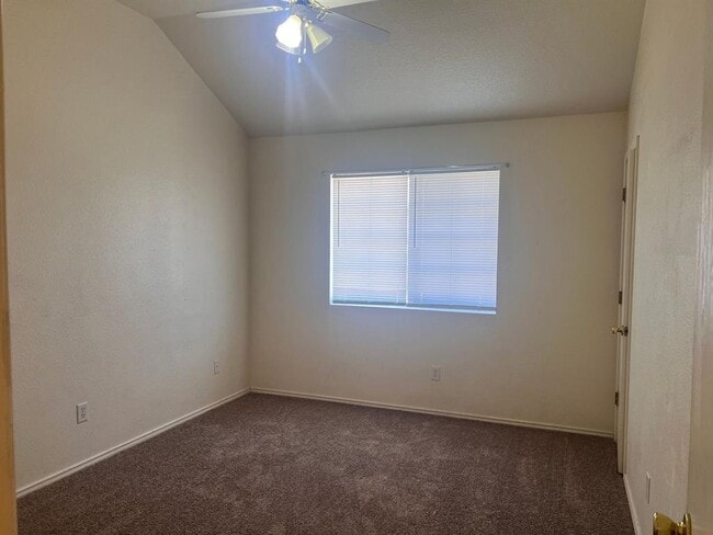 Building Photo - 4400 Mattie Dr