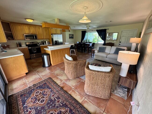 Building Photo - 50 Oak Tree Dr