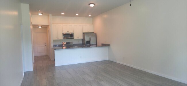Building Photo - Duplex for rent