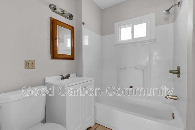 Building Photo - 2273 Delaware Ave