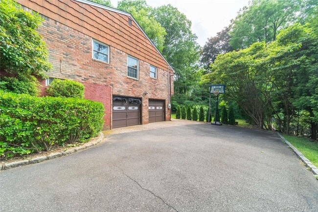 Building Photo - 65 Starling Ct