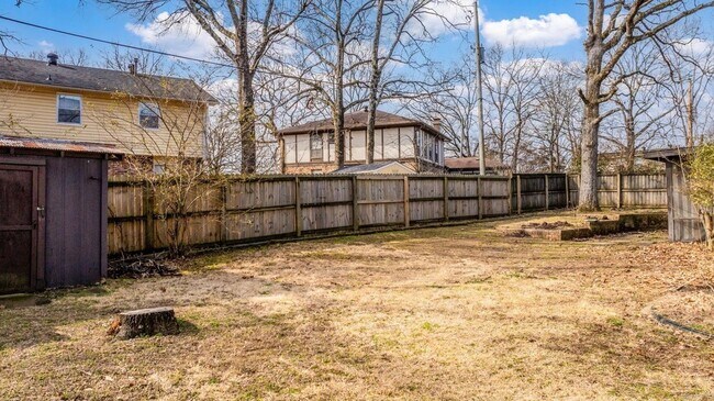 Building Photo - 1708 War Eagle Dr